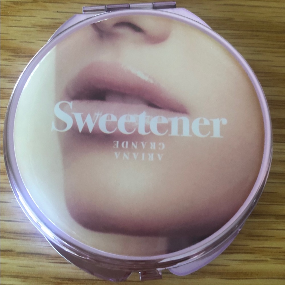 Ariana Grande Sweetener Mirror Rare from Primark